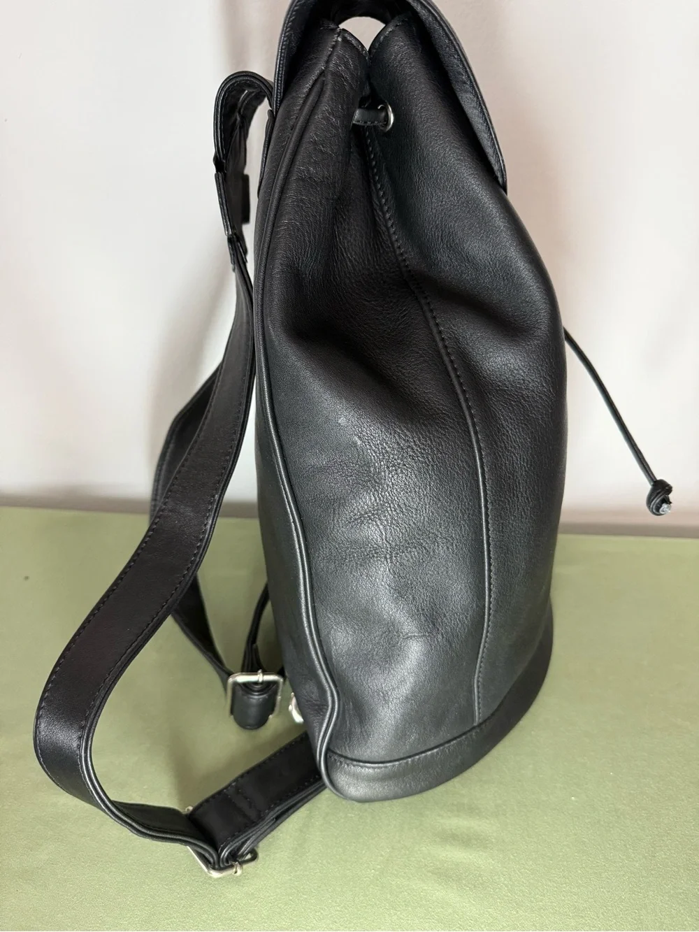 Authentic Harley-Davidson genuine leather backpack ,excellent,like-new condition